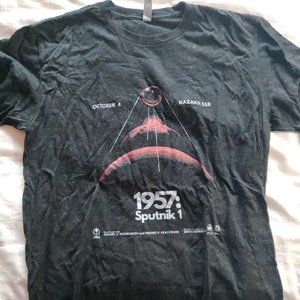 1957: Sputnik1 graphic t-shirt